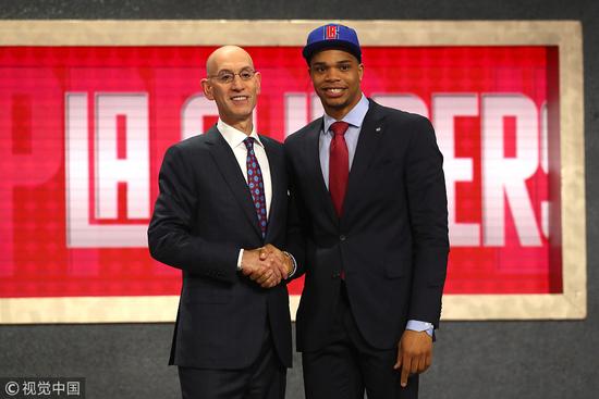 而斯佳辉作 而斯佳辉作